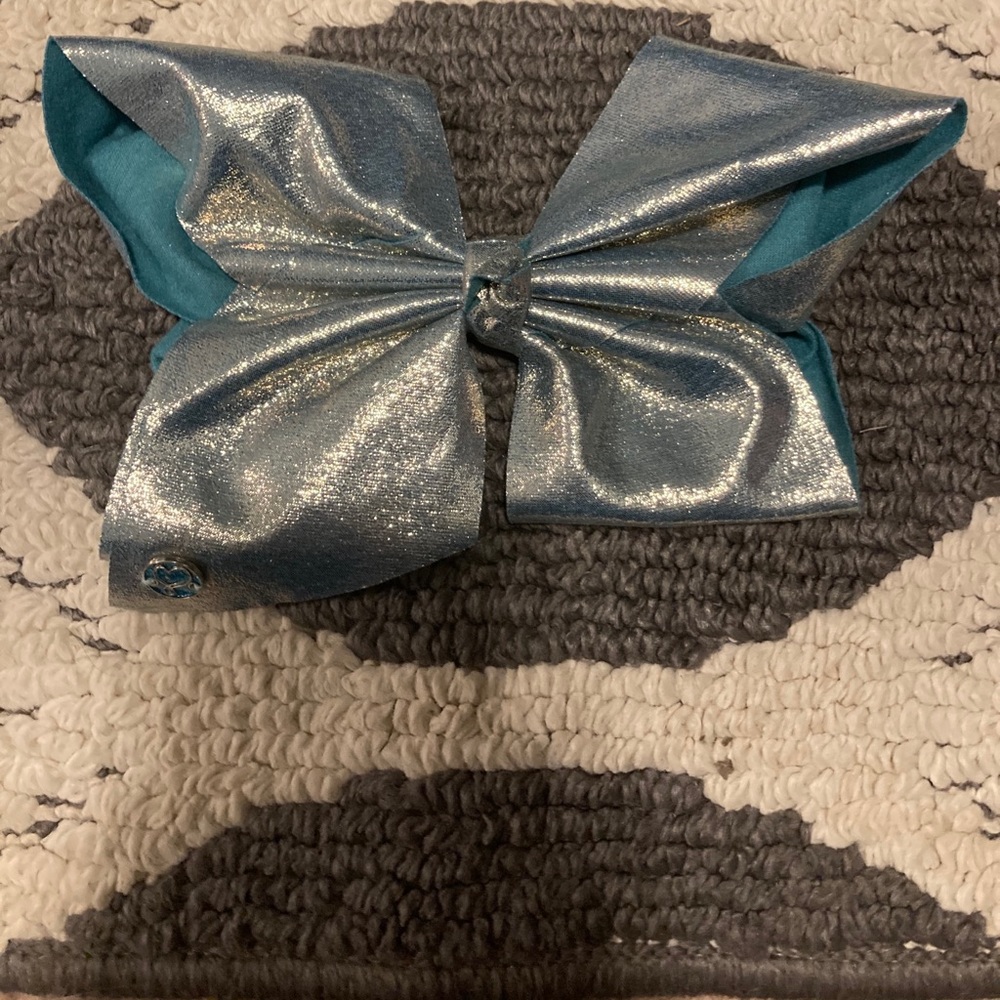 Jojo bows